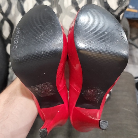 Vintage Women’s Bebe Patent Red Faux Leather Heels, sz 8.5 - Picture 4 of 7